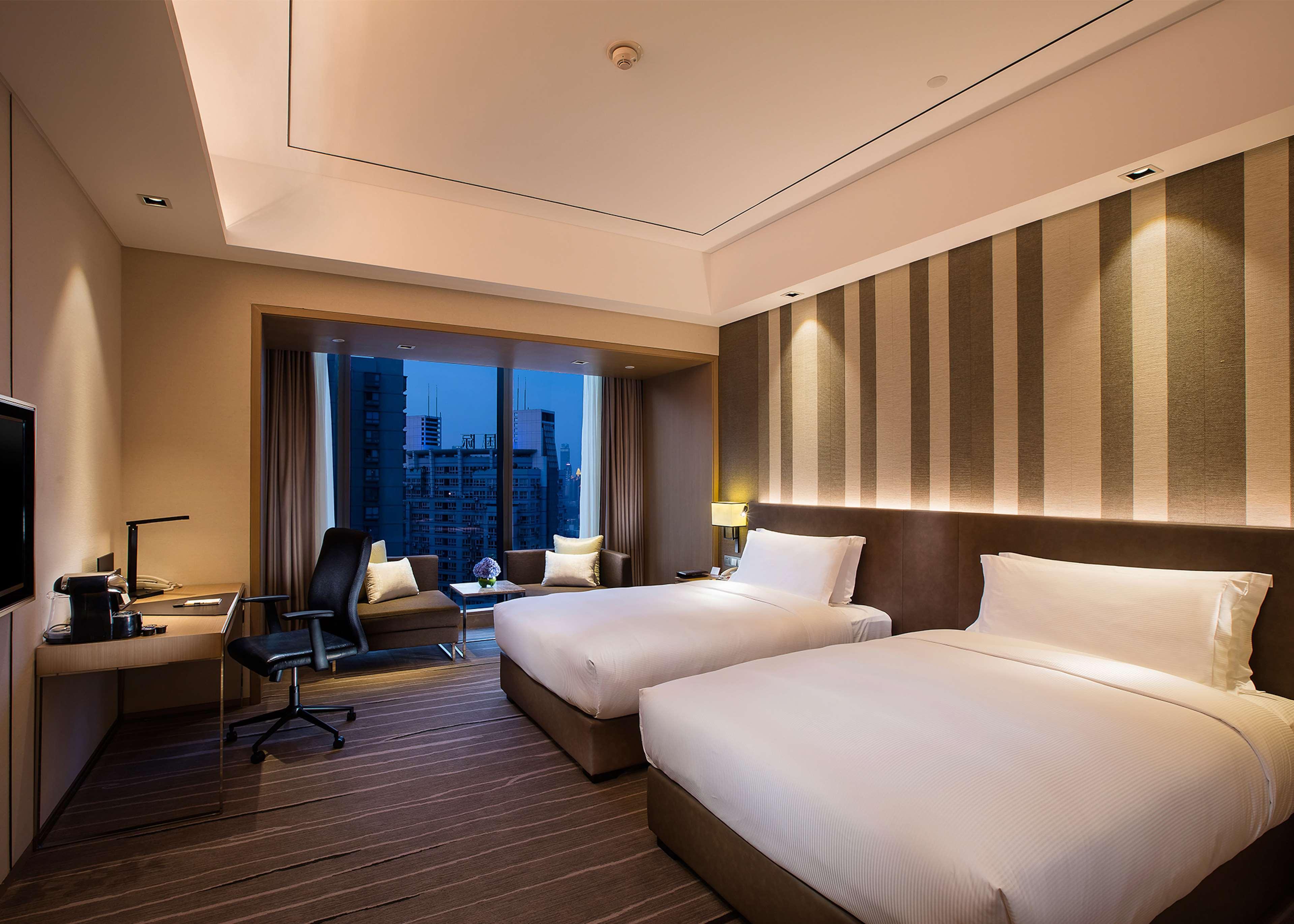 Doubletree By Hilton Chongqing - Nan'An Hotel Exterior photo